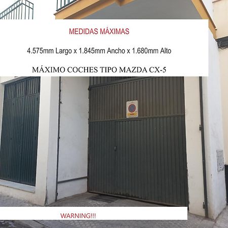 Azahar Metropol Parasol, Parking Gratis Para Coches Medianos Sevilla Kültér fotó